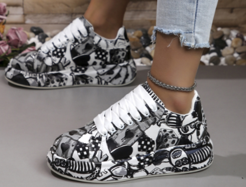 Damen-Sneaker mit Graffiti-Design und Schichtoptik